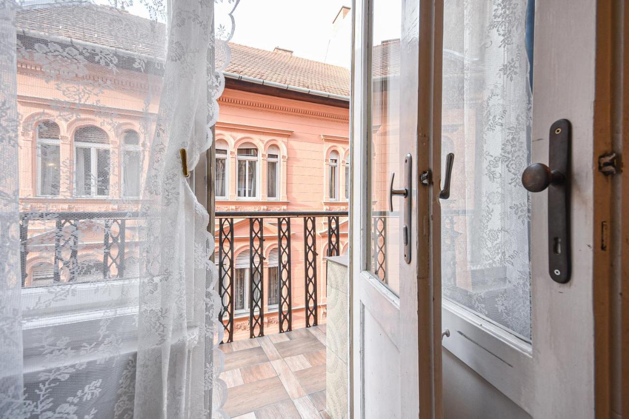 Opera Elegance Andrassy Apartment Budapest Exterior photo